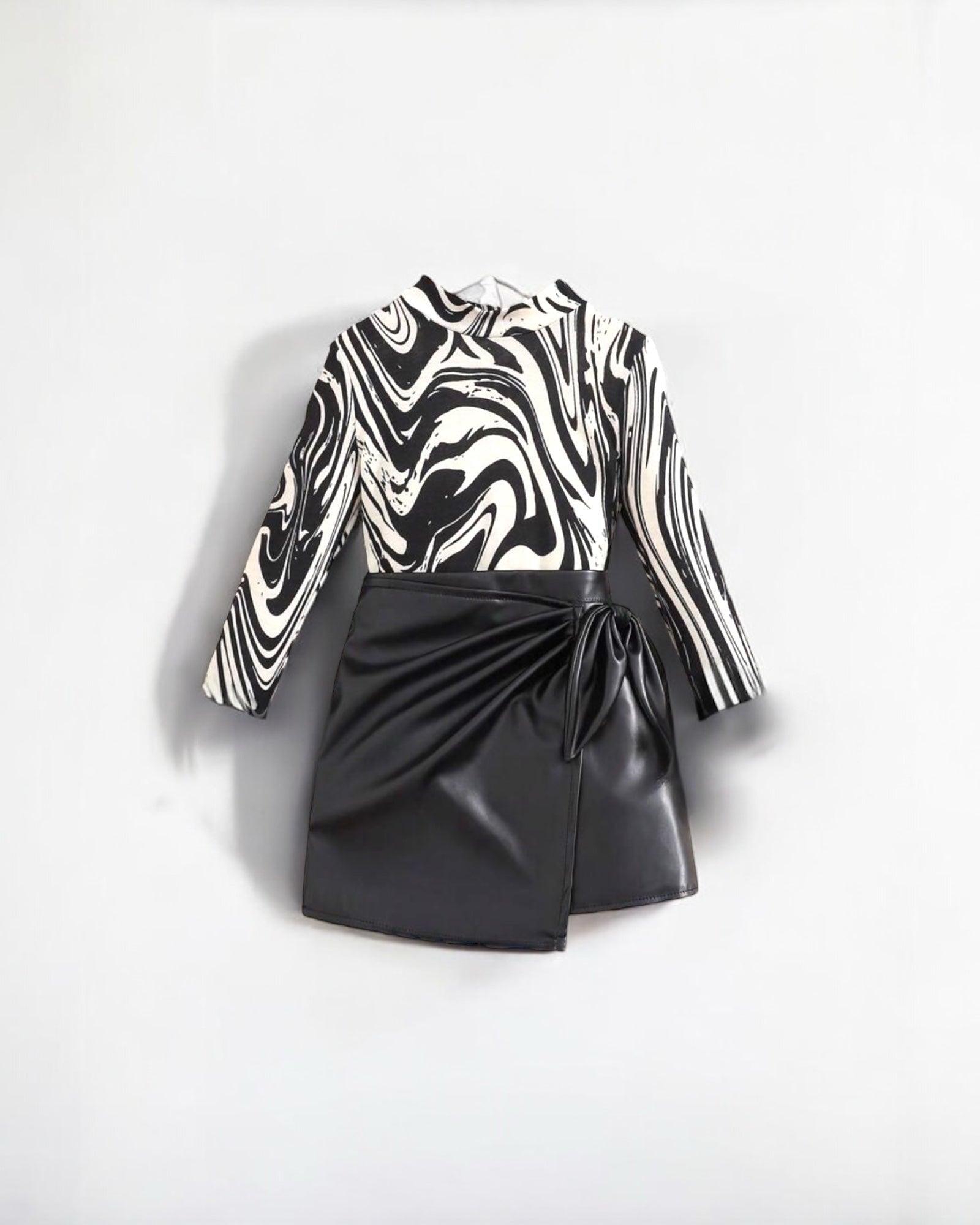 Zebra Suit 2ps
