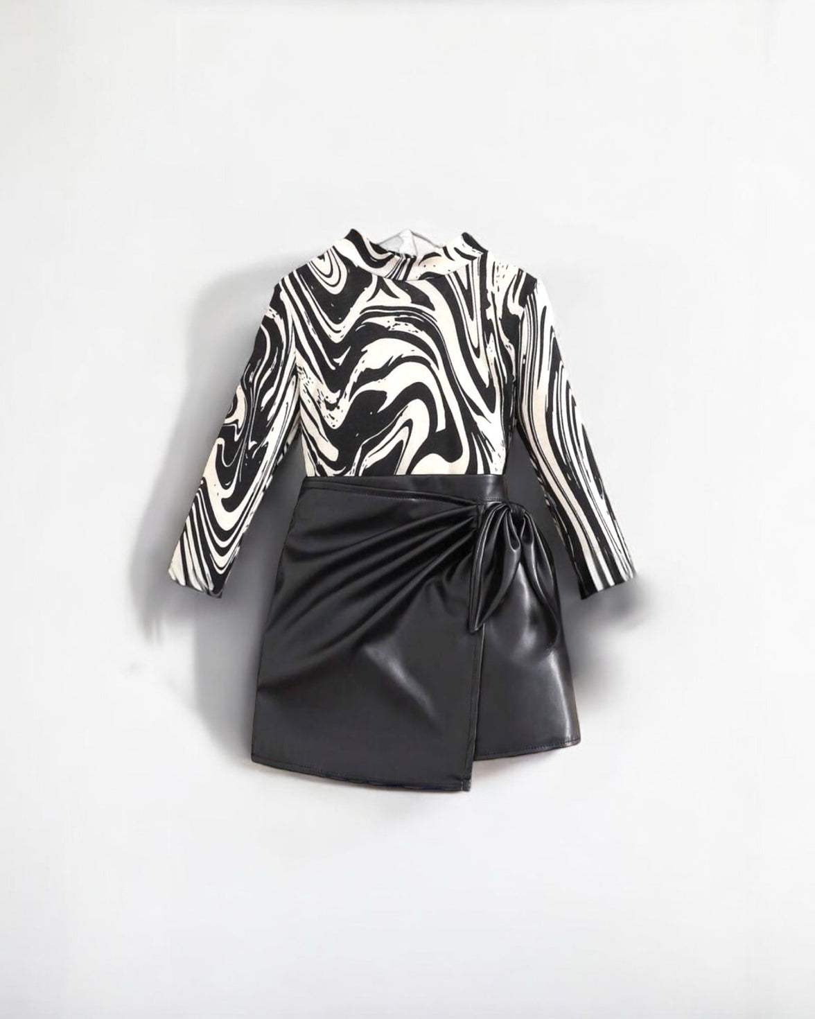 Zebra Suit 2ps