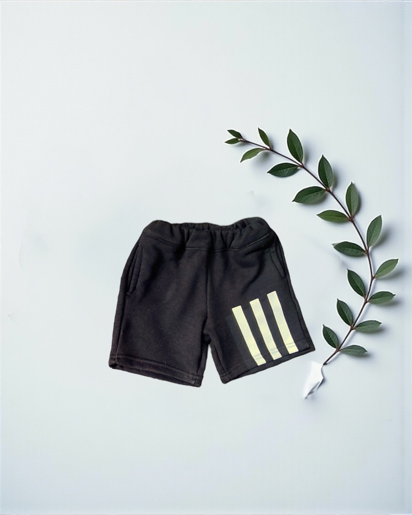 Summer melton black lines short