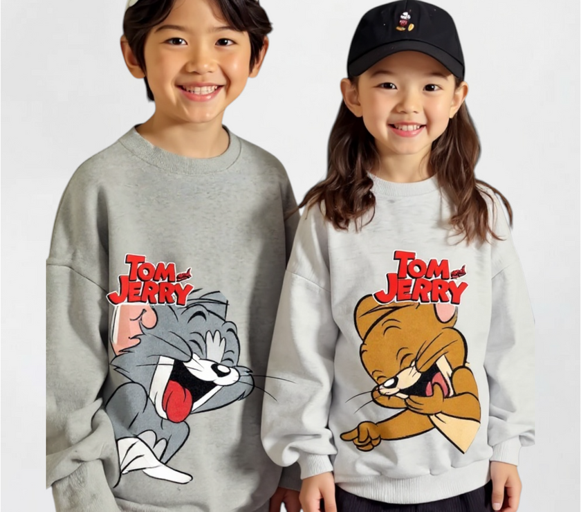 Mickey & minne melton sweetshirt (Delivery of this product after (1-11-2025)
